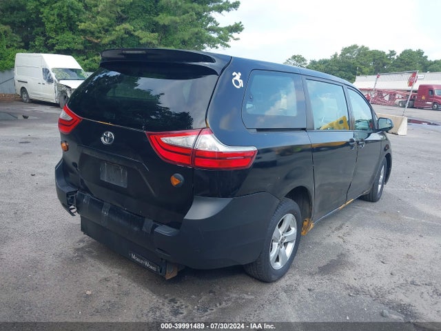 Toyota Sienna L 7 Passenger 2017 5TDZZ3DC0HS860346 Image 4