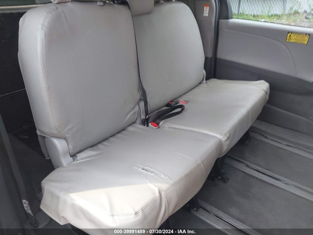 Toyota Sienna L 7 Passenger 2017 5TDZZ3DC0HS860346 Image 8
