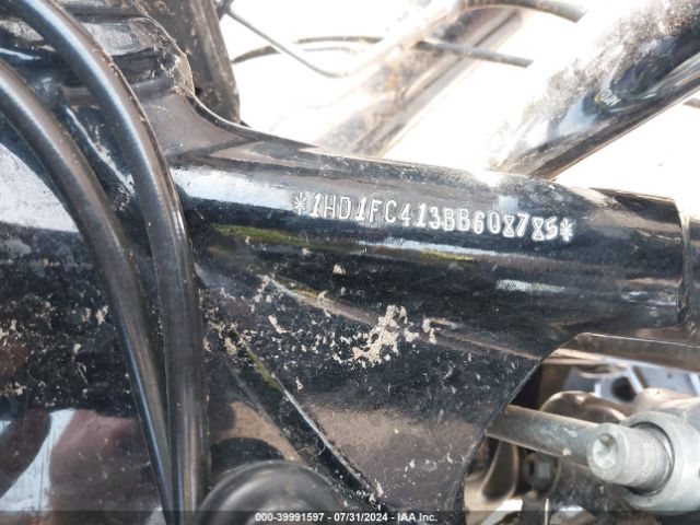 2011 HARLEY-DAVIDSON FLHTCU 1HD1FC413BB608785 Photo 9