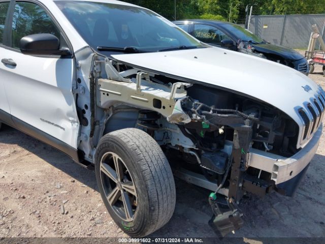 1C4PJMABXEW317856 Jeep Cherokee Sport