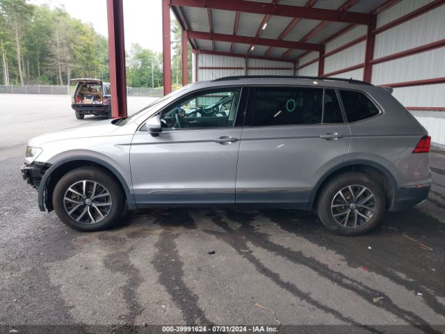 3VV2B7AX6MM066922 Volkswagen Tiguan 2.0t Se/2.0t Se R-line Black/2.0t Sel