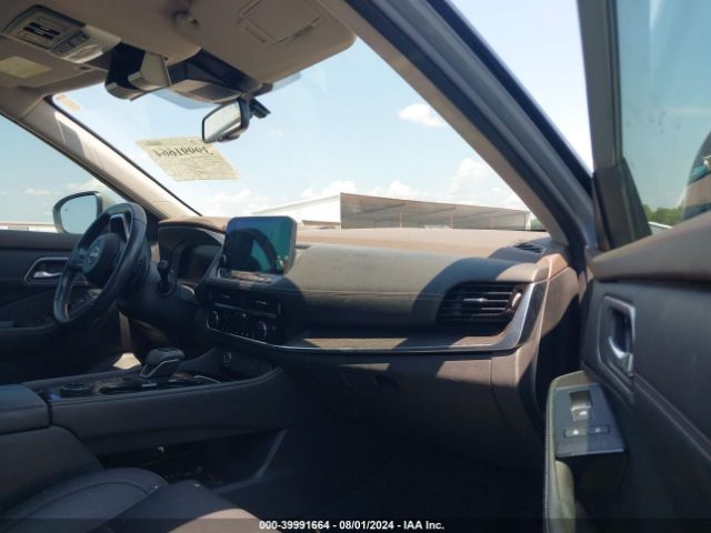 JN8BT3DD2NW272282 Nissan Rogue Platinum Intelligent Awd