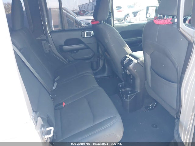 1C4HJXEG1JW193241 Jeep Wrangler Unlimited Sahara 4x4