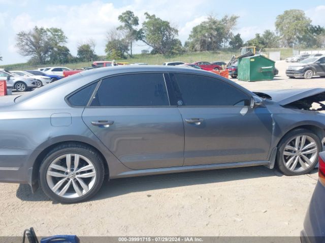 1VWLA7A32KC004867 Volkswagen Passat 2.0t Wolfsburg Edition