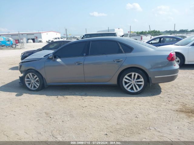 1VWLA7A32KC004867 Volkswagen Passat 2.0t Wolfsburg Edition