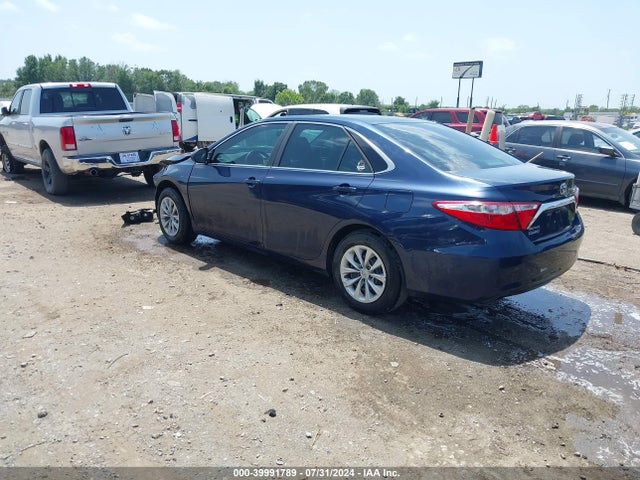 Toyota CAMRY LE 2015 4T4BF1FK2FR477084 Image 3