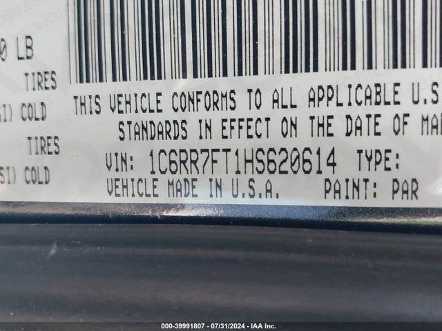 RAM 1500 Express Quad Cab 4x4 6'4 Box 2017 1C6RR7FT1HS620614 Image 9