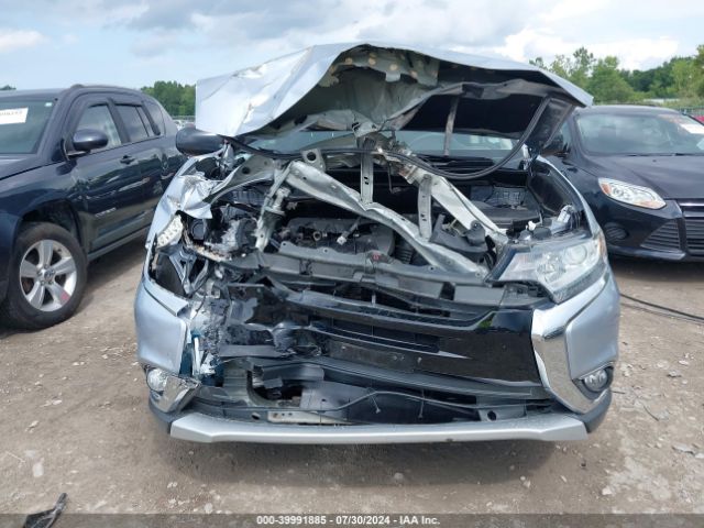JA4AD2A30HZ011417 Mitsubishi Outlander Es