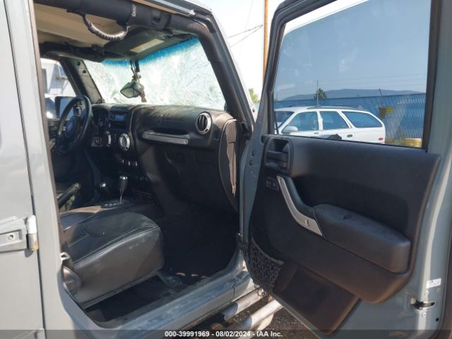 1C4BJWEG5EL141134 Jeep Wrangler Unlimited Sahara