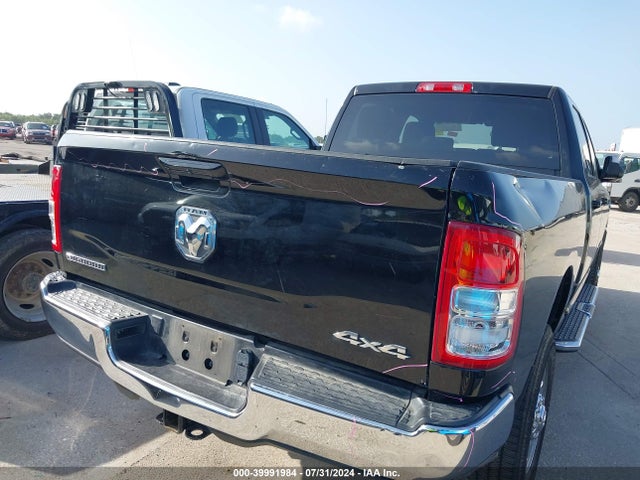 3C6UR5DL8NG321321 RAM 2500 Big Horn  4x4 6'4 Box