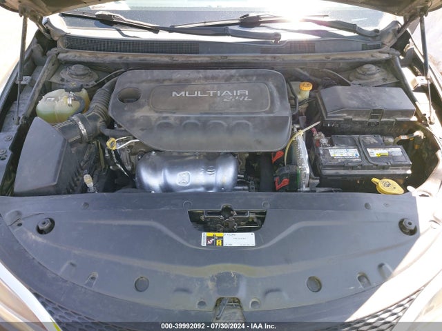 Chrysler 200 Limited 2015 1C3CCCABXFN560324 Image 10