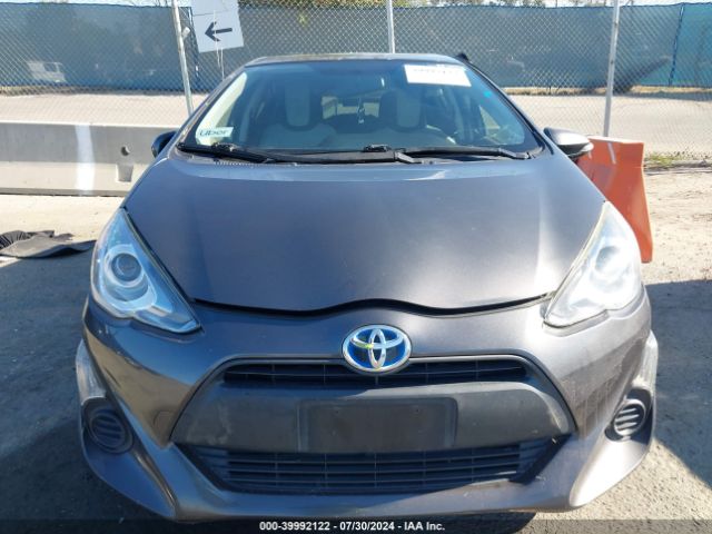 JTDKDTB33F1112364 Toyota Prius C One