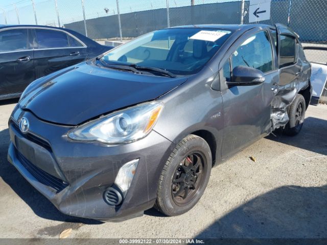 JTDKDTB33F1112364 Toyota Prius C One