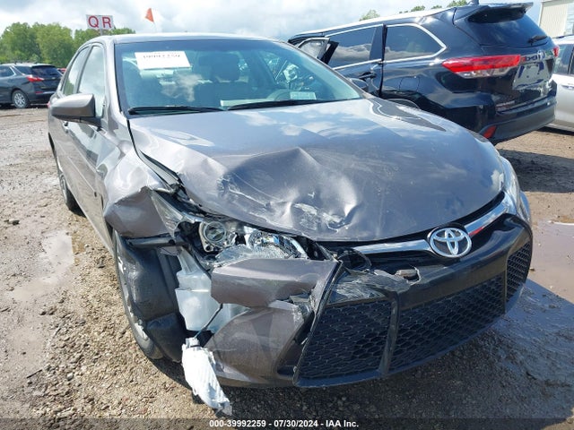 39992259 :رقم المزاد ، 4T1BF1FKXGU124457 vin ، 2016 Toyota Camry Se مزاد بيع