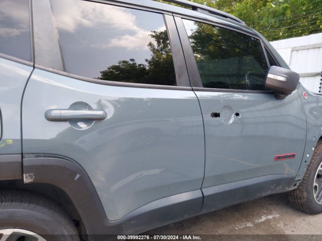 ZACCJBCT6FPB85721 Jeep Renegade Trailhawk