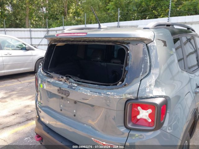 ZACCJBCT6FPB85721 Jeep Renegade Trailhawk