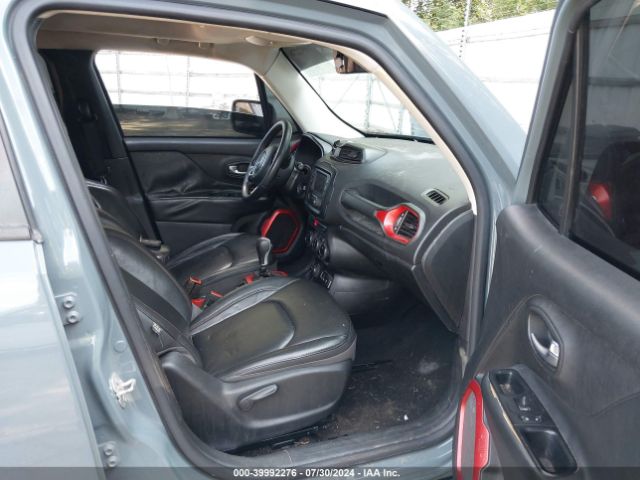 ZACCJBCT6FPB85721 Jeep Renegade Trailhawk