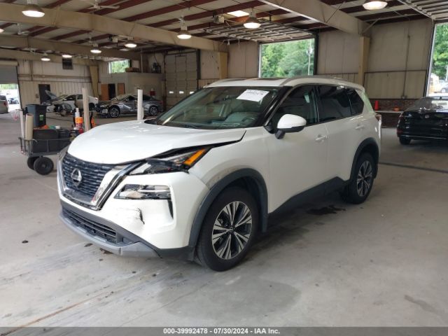 5N1AT3BA8MC810138 Nissan Rogue Sv Fwd