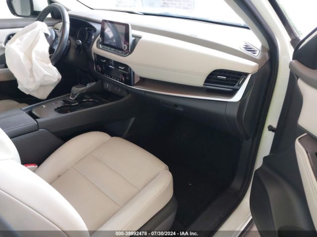 5N1AT3BA8MC810138 Nissan Rogue Sv Fwd