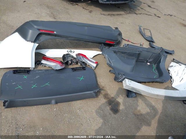 Toyota RAV4 LE 2019 JTMG1RFV9KD011576 Image 12