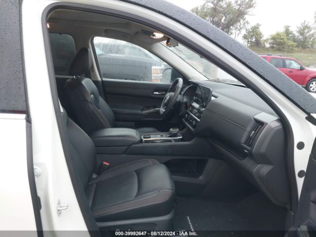 5N1DR3CD6RC213985 Nissan Pathfinder Sl 4wd