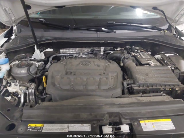 3VV8B7AX3NM134315 Volkswagen Tiguan 2.0t Se R-line Black