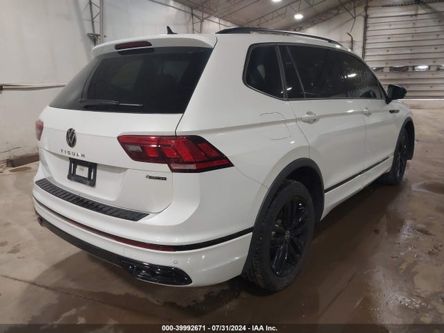 3VV8B7AX3NM134315 Volkswagen Tiguan 2.0t Se R-line Black