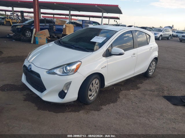 Toyota Prius C Four/one/three/two 2015 JTDKDTB33F1581163 Image 2