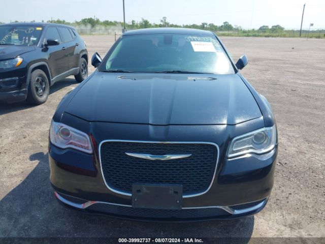 2C3CCAAGXFH772553 Chrysler 300 Limited