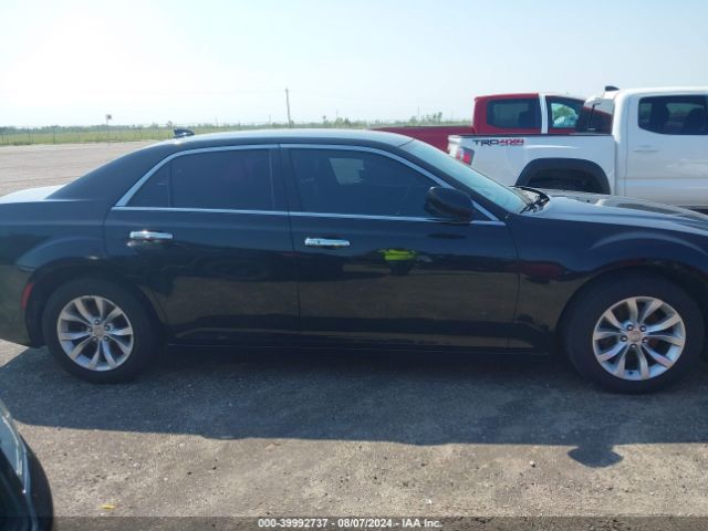 2C3CCAAGXFH772553 Chrysler 300 Limited