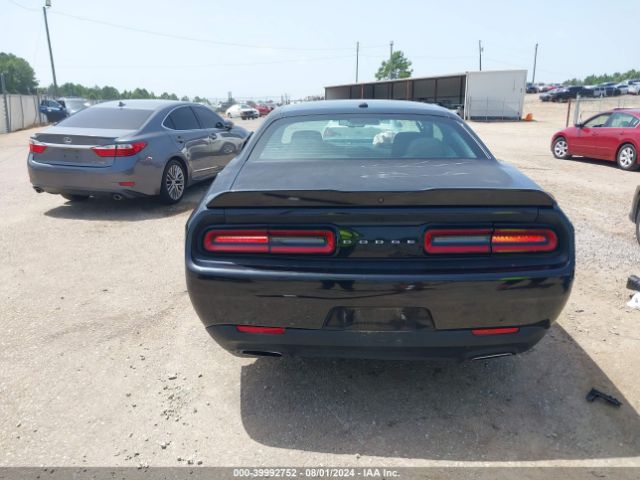 2C3CDZAGXLH214435 Dodge Challenger Sxt