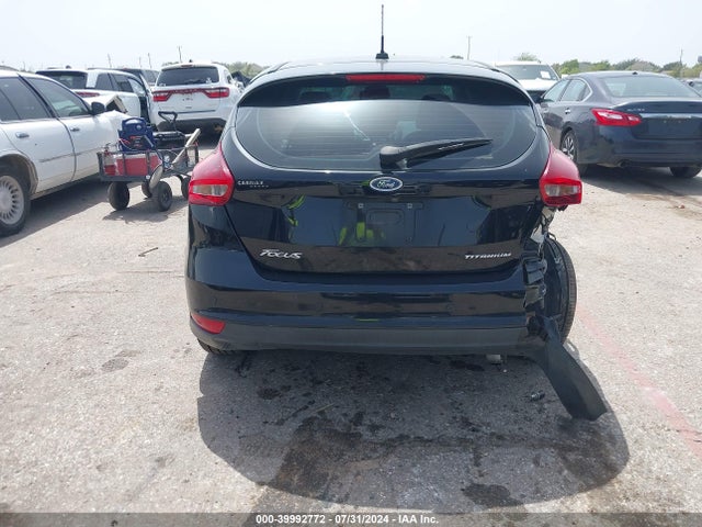 Ford Focus Titanium 2018 1FADP3N20JL232970 Image 16