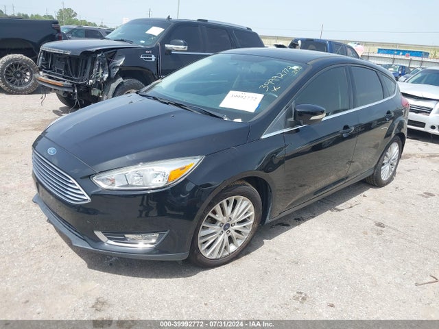 Ford Focus Titanium 2018 1FADP3N20JL232970 Image 2