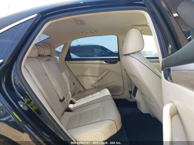 1VWBS7A32GC064812 Volkswagen Passat 1.8t Se