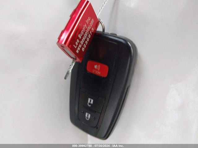 Toyota Prius Three 2017 JTDKARFU1H3035869 Image 11