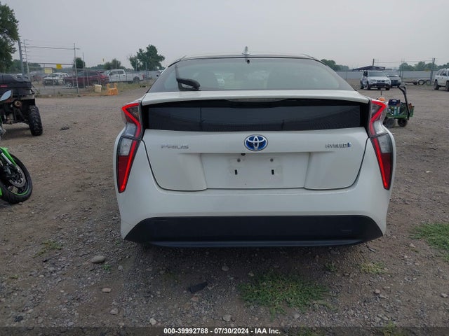 Toyota Prius Three 2017 JTDKARFU1H3035869 Image 17