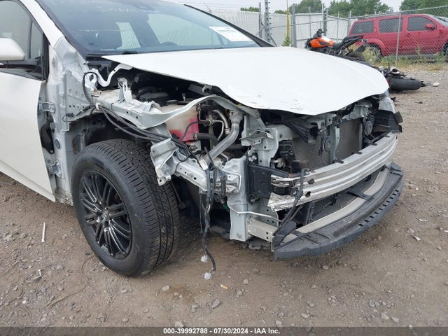 Toyota Prius Three 2017 JTDKARFU1H3035869 Image 6