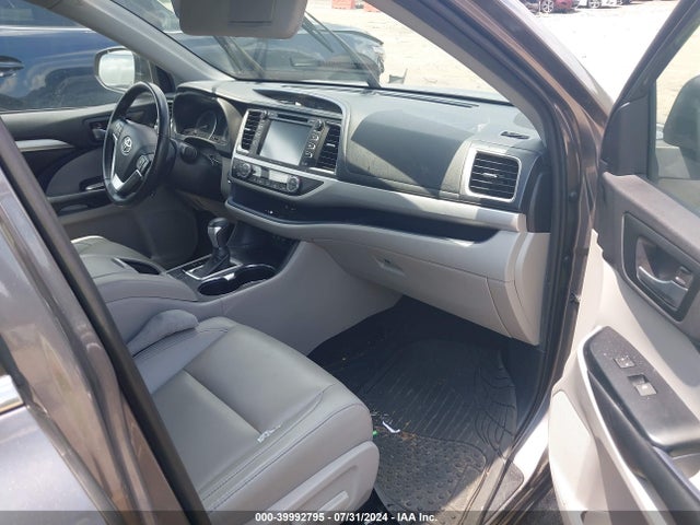 Toyota Highlander Xle 2019 5TDKZRFHXKS340045 Image 5