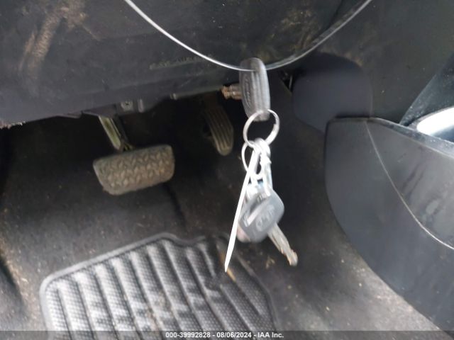 VNKKTUD38HA079099 Toyota YARIS L