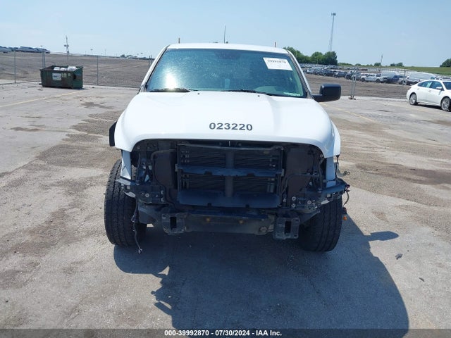 1C6RR7FG1KS735773 RAM 1500 Classic Tradesman Quad Cab 4x4 6'4 Box