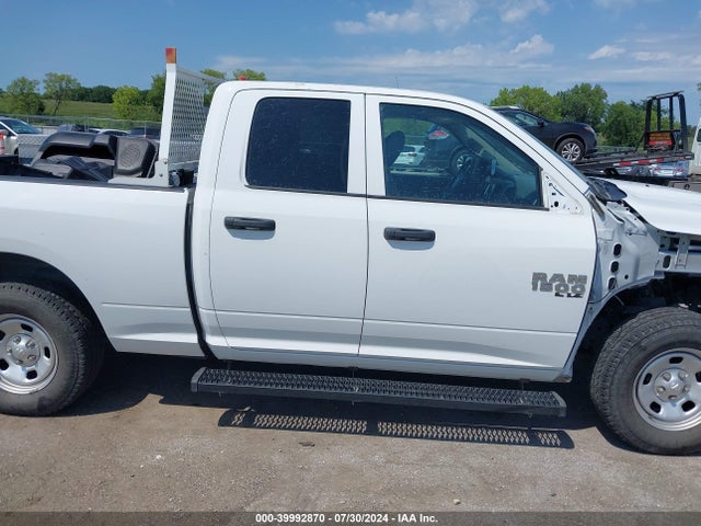 1C6RR7FG1KS735773 RAM 1500 Classic Tradesman Quad Cab 4x4 6'4 Box