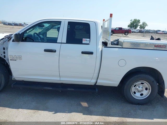 1C6RR7FG1KS735773 RAM 1500 Classic Tradesman Quad Cab 4x4 6'4 Box