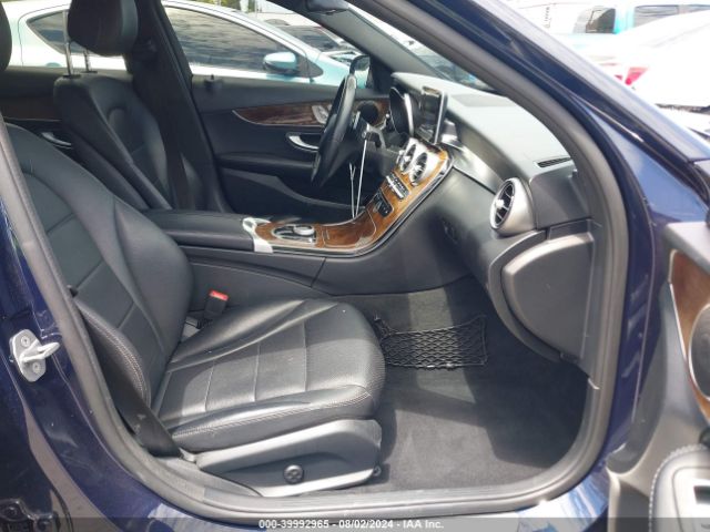 55SWF4JB6JU266365 Mercedes-Benz C 300