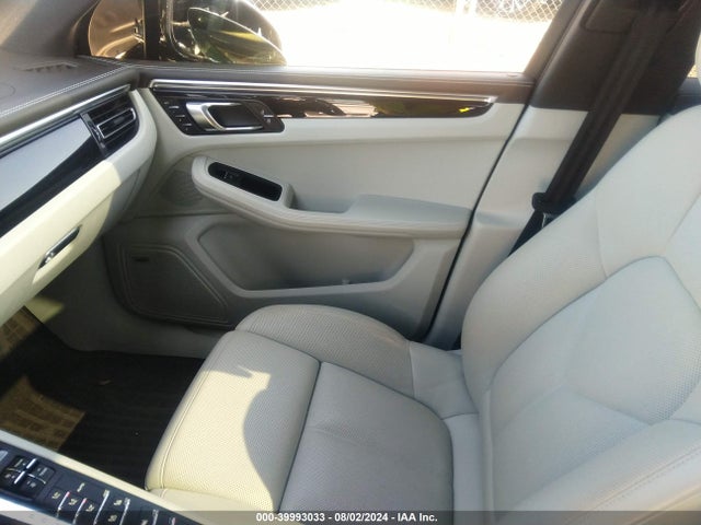 2021 PORSCHE MACAN WP1AB2A58MLB30809 Photo 4