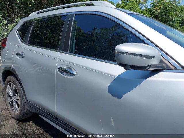 Nissan ROGUE SV 2019 5N1AT2MT1KC735885 Image 13