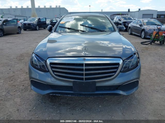 WDDZF4JB6JA407609 Mercedes-Benz E 300