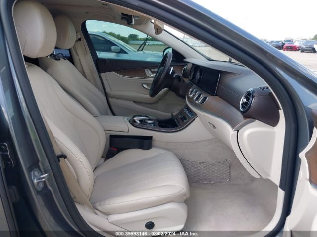 WDDZF4JB6JA407609 Mercedes-Benz E 300