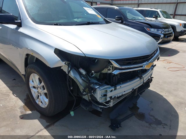 Chevrolet Traverse Ls 2018 1GNERFKW7JJ137214 Image 18