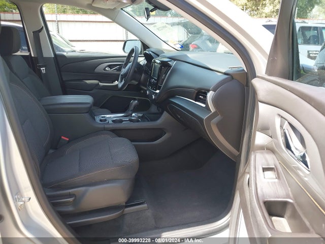 Chevrolet Traverse Ls 2018 1GNERFKW7JJ137214 Image 5