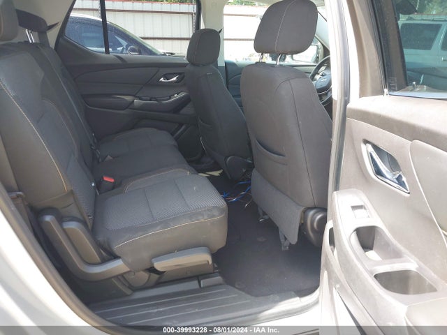 Chevrolet Traverse Ls 2018 1GNERFKW7JJ137214 Image 8